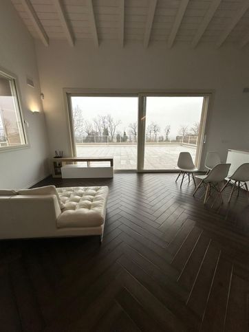 Appartamento in residenziale in Via Abetone Superiore 48