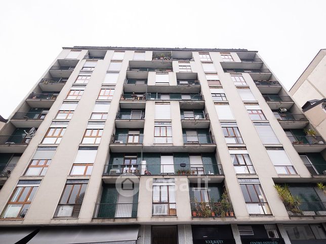 Appartamento in residenziale in Via Azzone Visconti