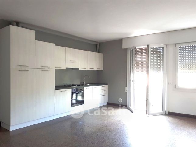 Appartamento in residenziale in Via Martiri del Grappa 5