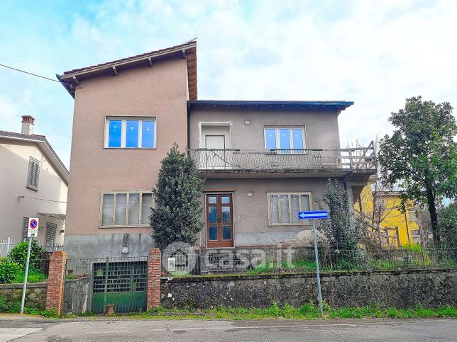 Appartamento in residenziale in Via Ippolito Nievo 4