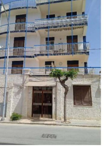 Appartamento in residenziale in Viale Val di Mazara 67