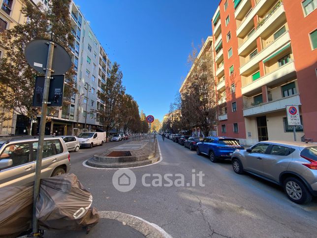 Garage/posto auto in residenziale in Via Pavia