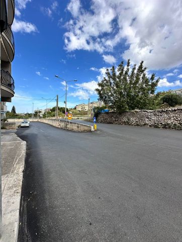 Garage/posto auto in residenziale in Via Alberobello 149