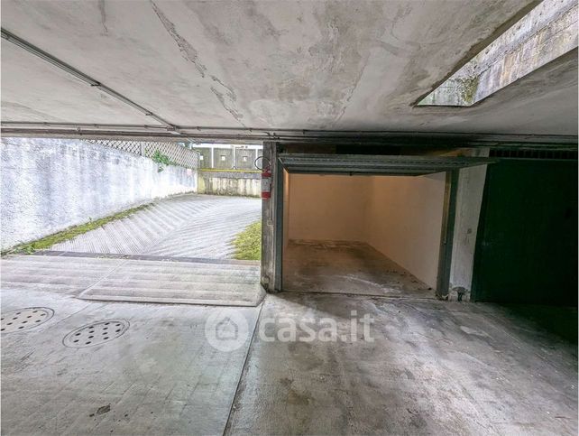 Box/posto auto in residenziale in Via del Faiti 13