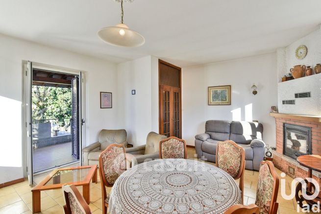 Villa in residenziale in Via Michelangelo Buonarroti
