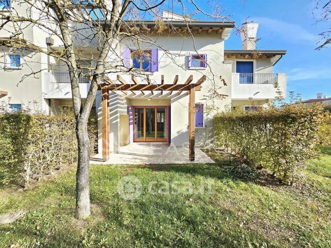 Villetta a schiera in residenziale in