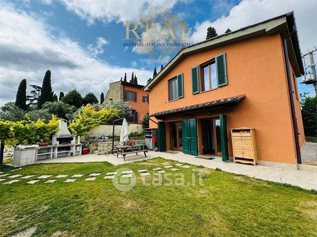 Villa in residenziale in Via Poggio di Pozzolatico