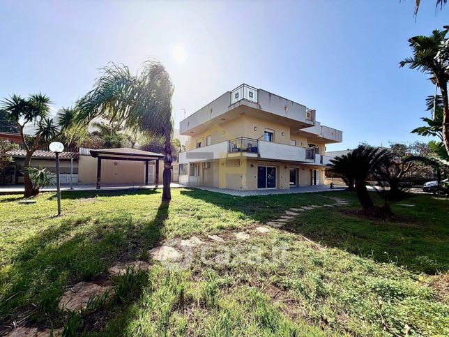 Villa in residenziale in Contrada Pizzotti