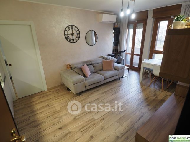 Appartamento in residenziale in Via Assisi 6