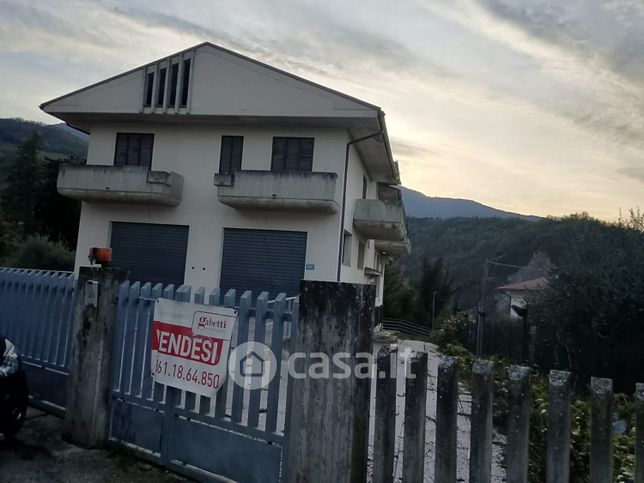 Capannone in commerciale in Via Fonte Vecchia