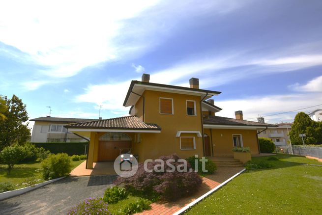 Villa in residenziale in Via Saluzzo 18