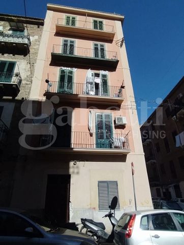 Appartamento in residenziale in Via Mendola