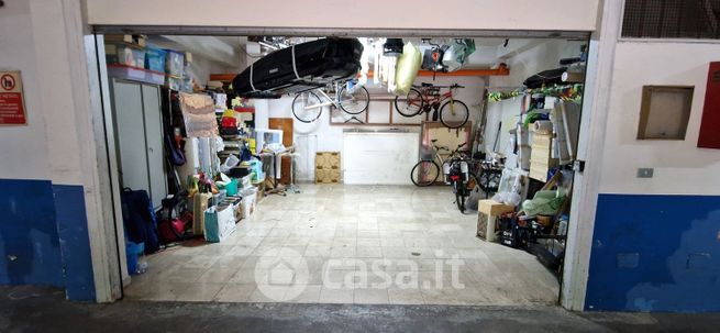 Garage/posto auto in residenziale in Lungomare Cristoforo Colombo