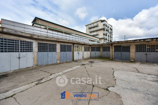 Garage/posto auto in residenziale in Corso Siracusa 57