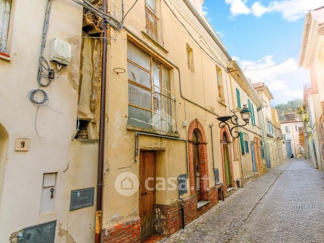 Casa indipendente in residenziale in Via Piave 53