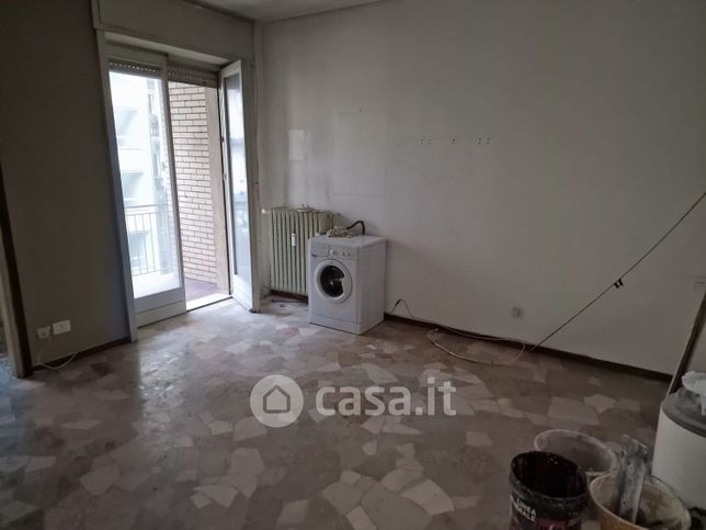 Appartamento in residenziale in Via Luigi Canonica 20