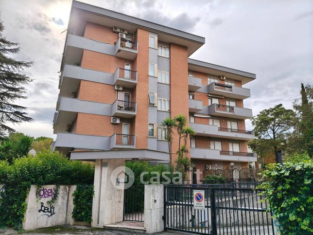 Appartamento in residenziale in Via Pietro Selicato 4