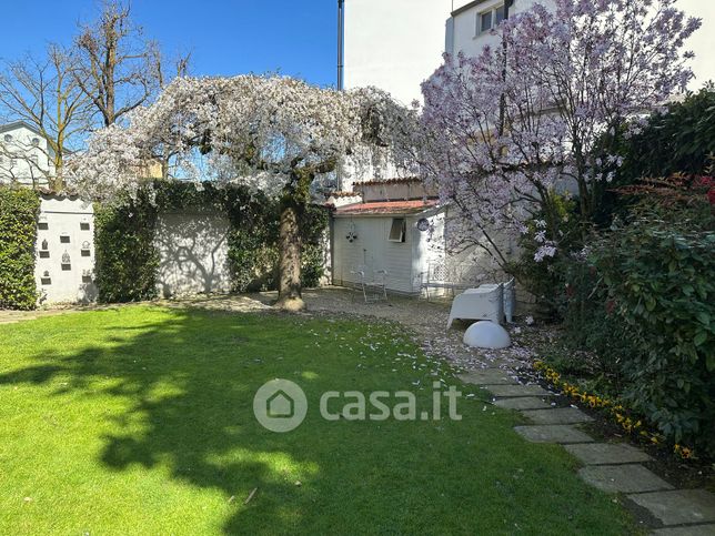 Appartamento in residenziale in Via Defendente Lodi 62