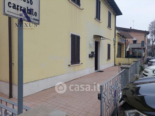 Ufficio in commerciale in Via Abbazia