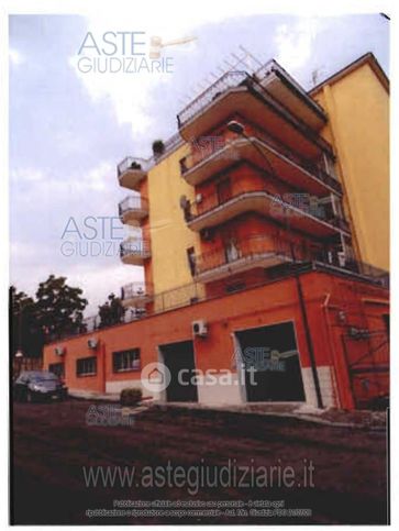 Box/posto auto in residenziale in Via Campania