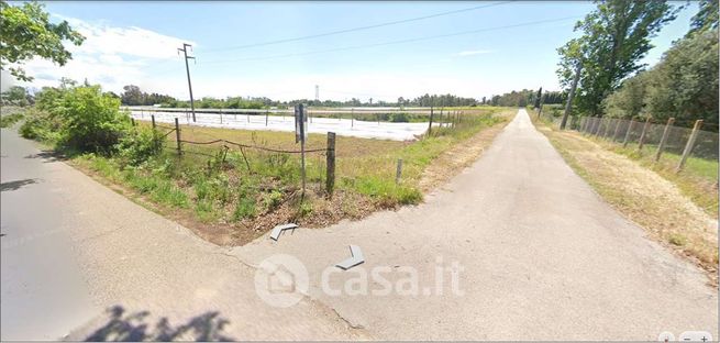 Terreno agricolo in commerciale in Via Cerreto