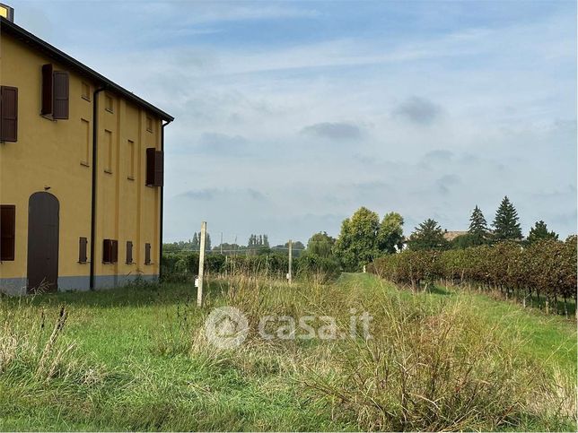 Terreno agricolo in commerciale in Via Mandrio 31