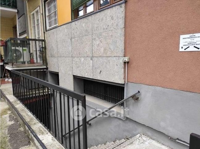 Capannone in commerciale in Via Ovidio 14