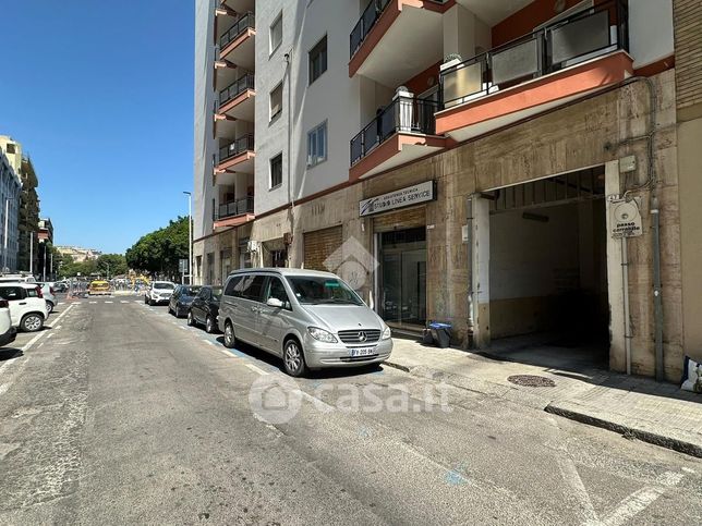 Box/posto auto in residenziale in Via Nicolò Tommaseo 47