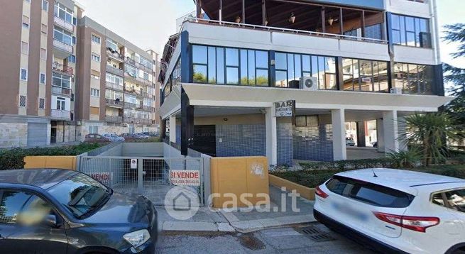 Box/posto auto in residenziale in Via San Francesco D'Assisi 21