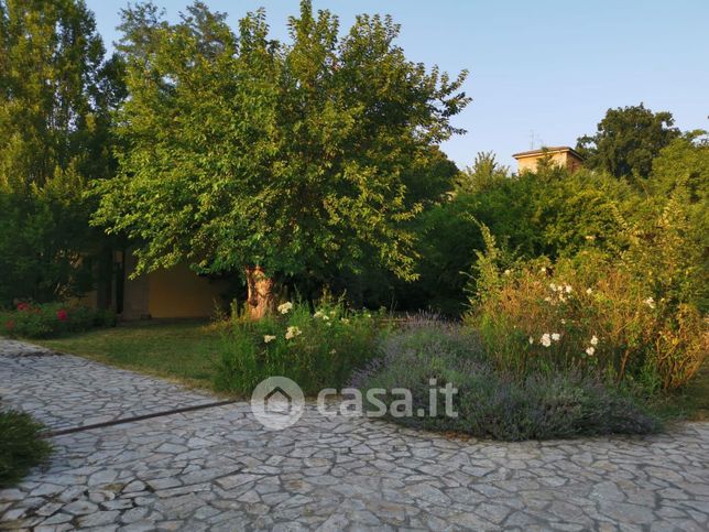 Villa in residenziale in Via Seragnoli