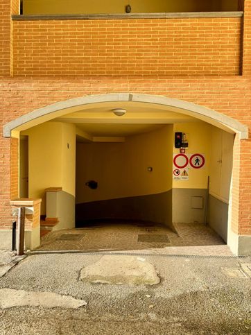 Garage/posto auto in residenziale in Viale Francesco Petrarca 120 /A