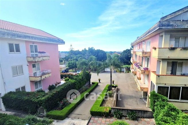 Appartamento in residenziale in Via Dottor Leonardo PatanÃ¨ 18