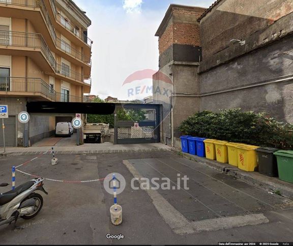 Garage/posto auto in residenziale in Via Messina 370