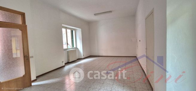 Ufficio in commerciale in Via Plava