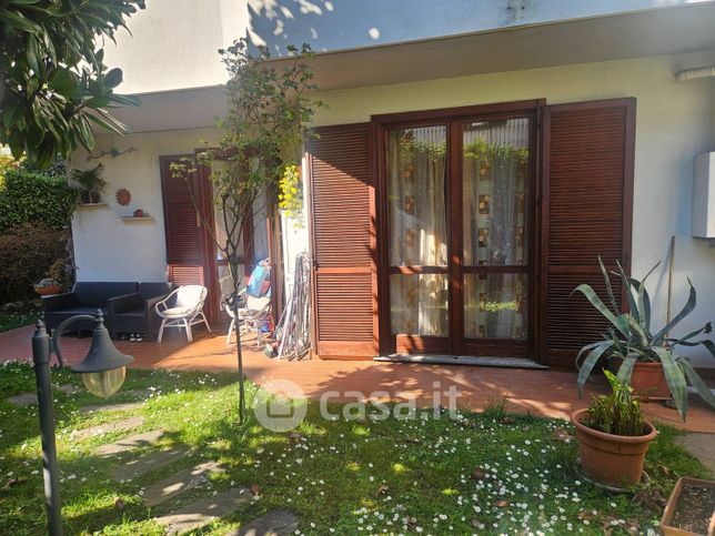 Appartamento in residenziale in Via Lambro