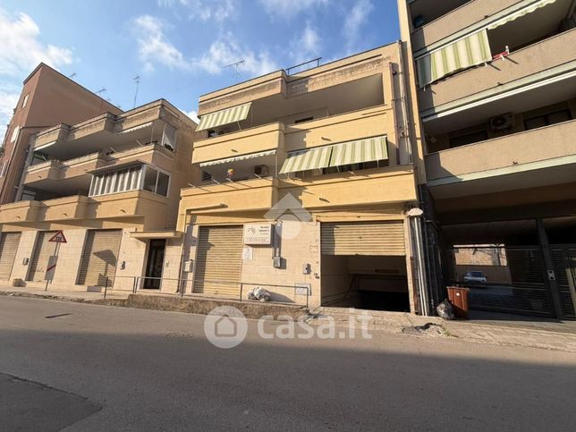 Box/posto auto in residenziale in Via Osanna 120