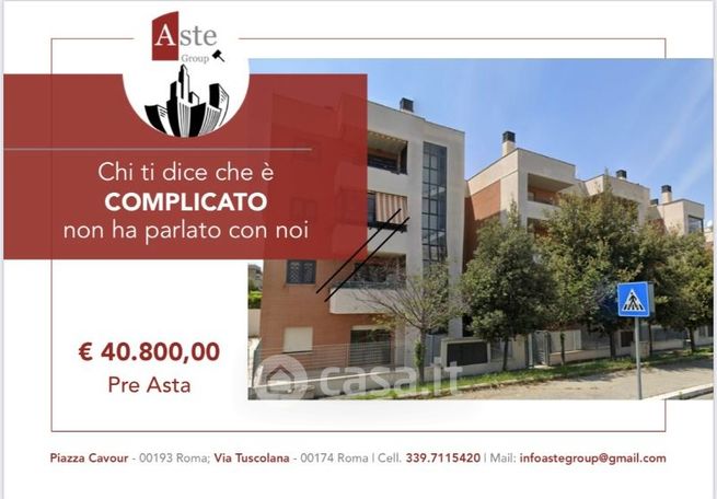 Ufficio in commerciale in Via Raffaello Liberti 53
