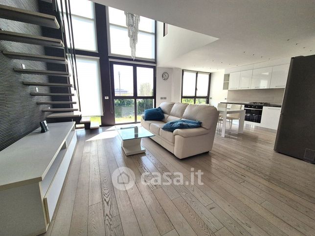 Appartamento in residenziale in Via Pompeo Mariani 4