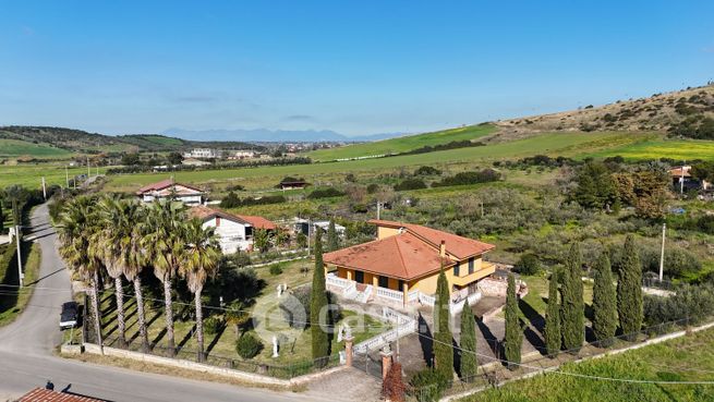 Villa in residenziale in Via Provinciale Giungano 53