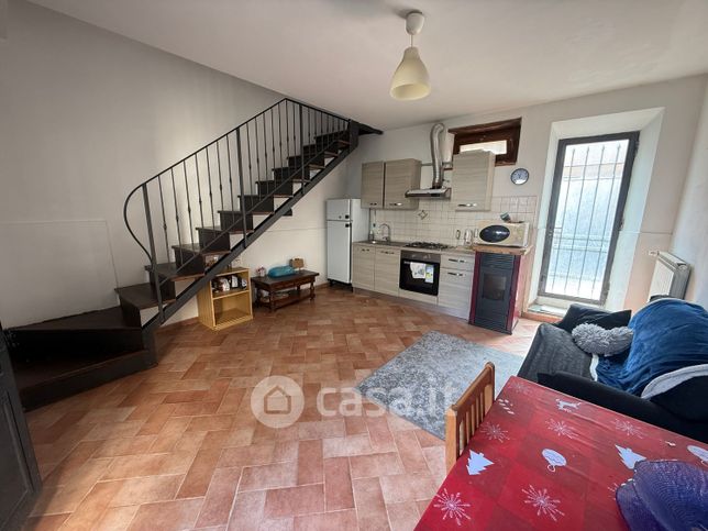 Casa indipendente in residenziale in Piazza Cavour