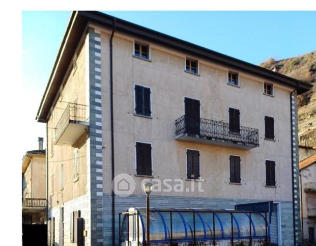 Appartamento in residenziale in Via Tresenda Nazionale 30