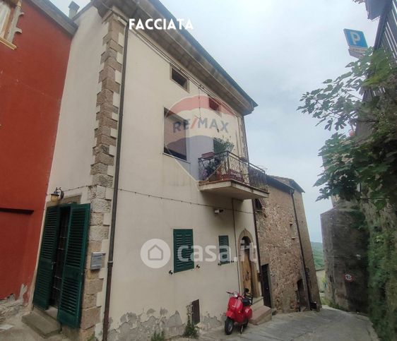 Casa indipendente in residenziale in Via del Piano 9