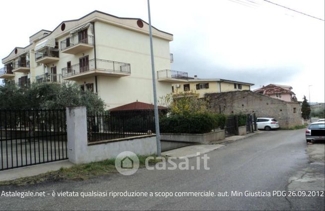 Casa indipendente in residenziale in Via Silvio Saraceni