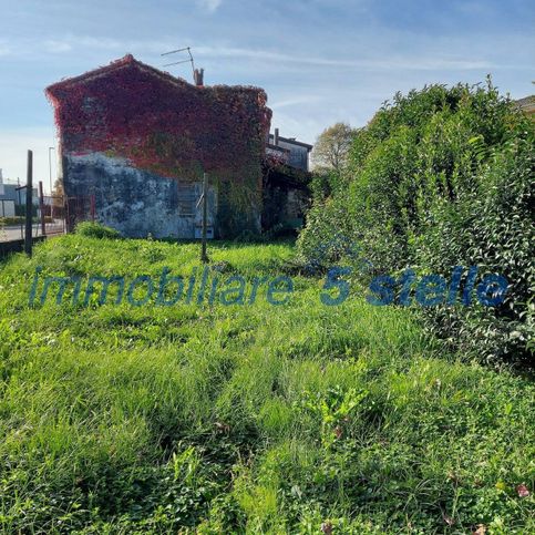 Rustico/casale in residenziale in Via Giuseppe Mazzini