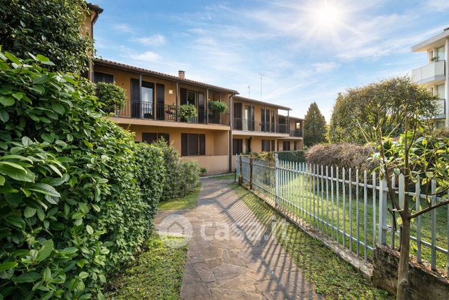 Appartamento in residenziale in Via Augusto Messa 3