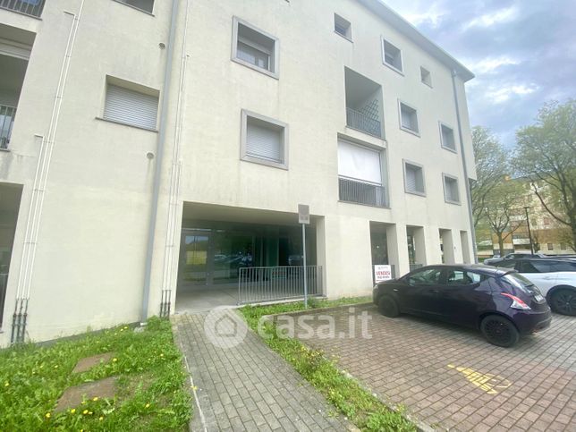 Ufficio in commerciale in Via Botte 11