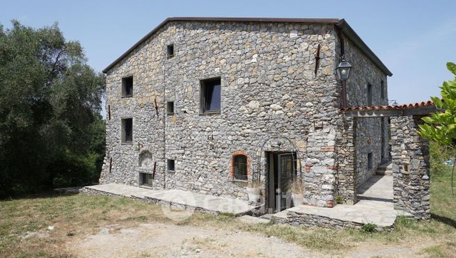 Casa indipendente in residenziale in Loc. Monti San Lorenzo 1