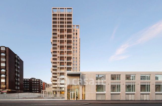 Box/posto auto in residenziale in Via Stresa 22