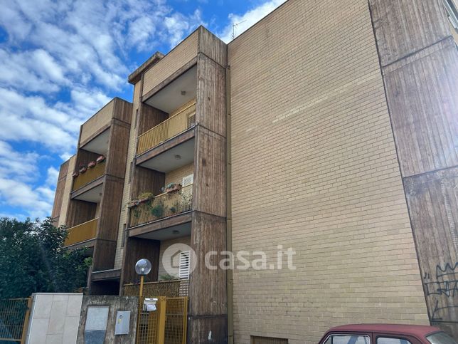 Appartamento in residenziale in Via Hermada 36