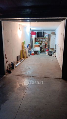 Box/posto auto in residenziale in Piazza Alboreto Michele